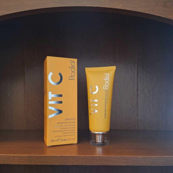 NIP Rodail Vit C Papaya Enzyme Scrub - Picture 1 of 3